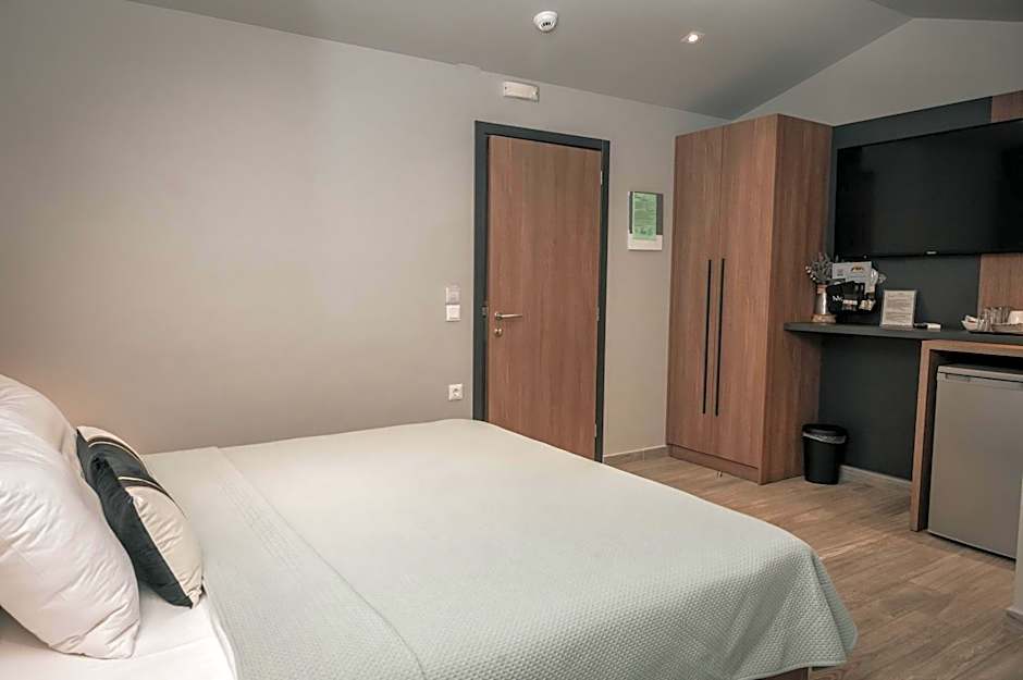 Elizabeth Queen Luxury Rooms