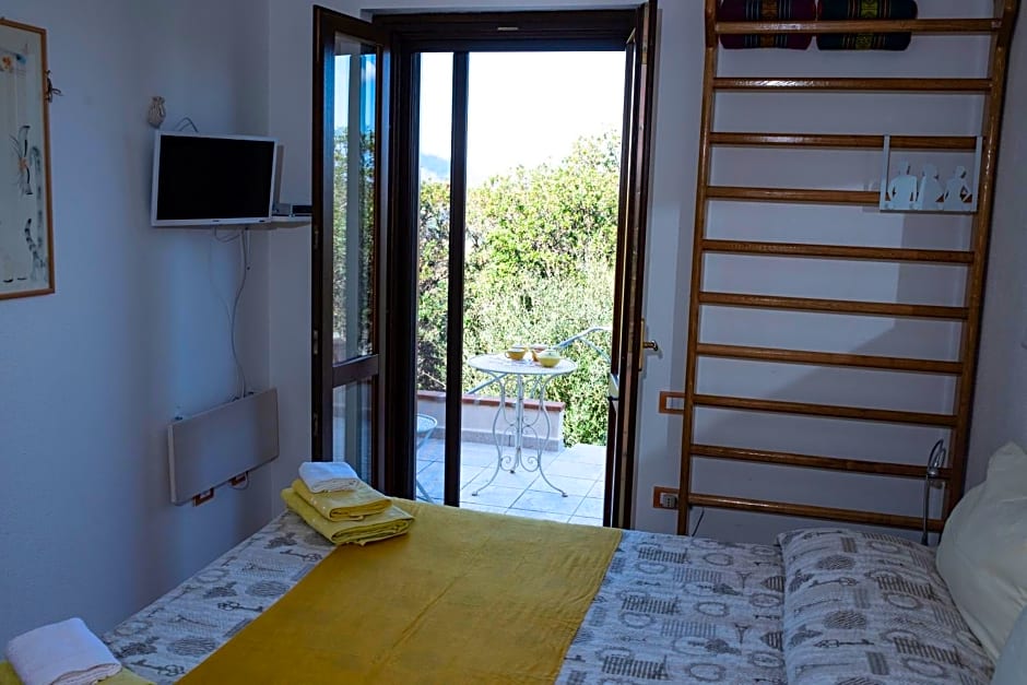 Camera vista mare, ingresso indipendente in" Villa VìVì"