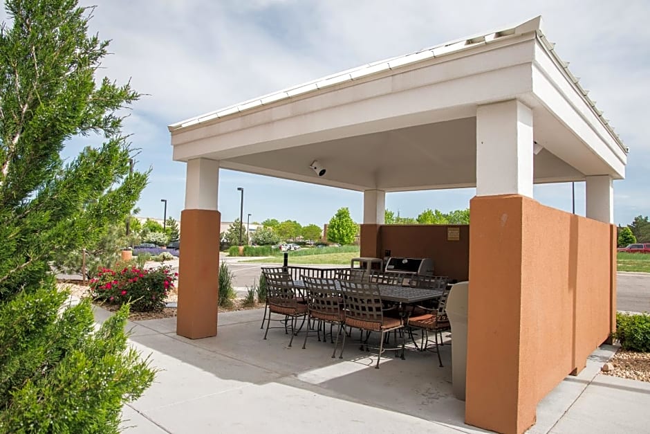 Candlewood Suites Fort Collins, an IHG Hotel