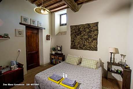 Double or Twin Room with Private Bathroom