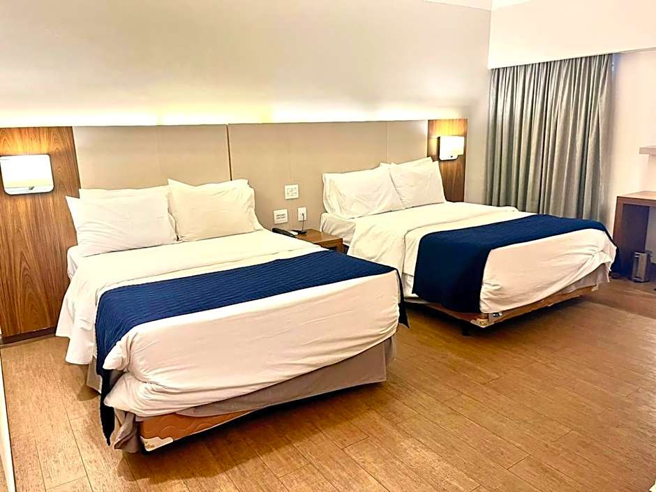 Oasis Plaza Hotel