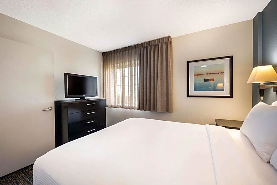 Sonesta Simply Suites Baltimore BWI Airport
