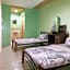CM Apartelle Iloilo International Airport by RedDoorz