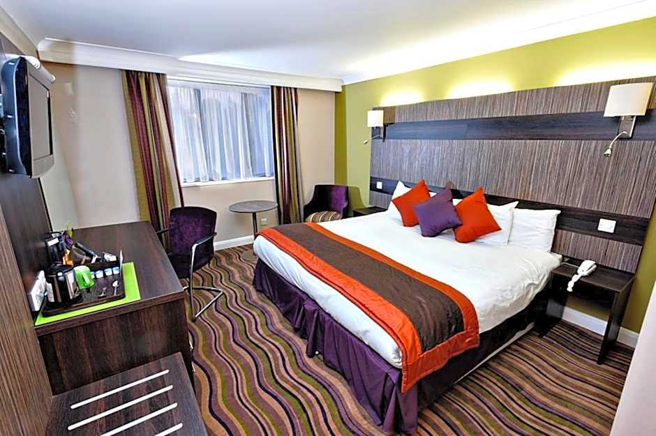 Photo 1 of 24 of Link Hotel