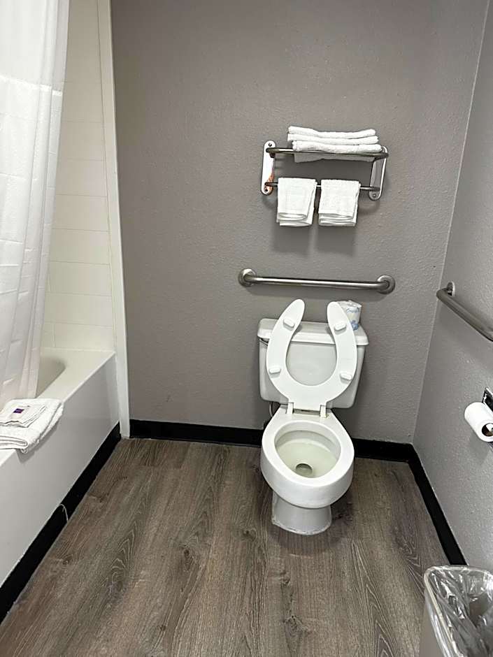 Motel 6 Hazelwood