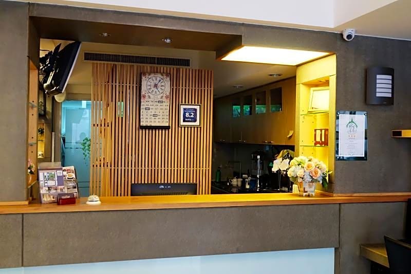 Cozy At 9 Hotel And Kitchen