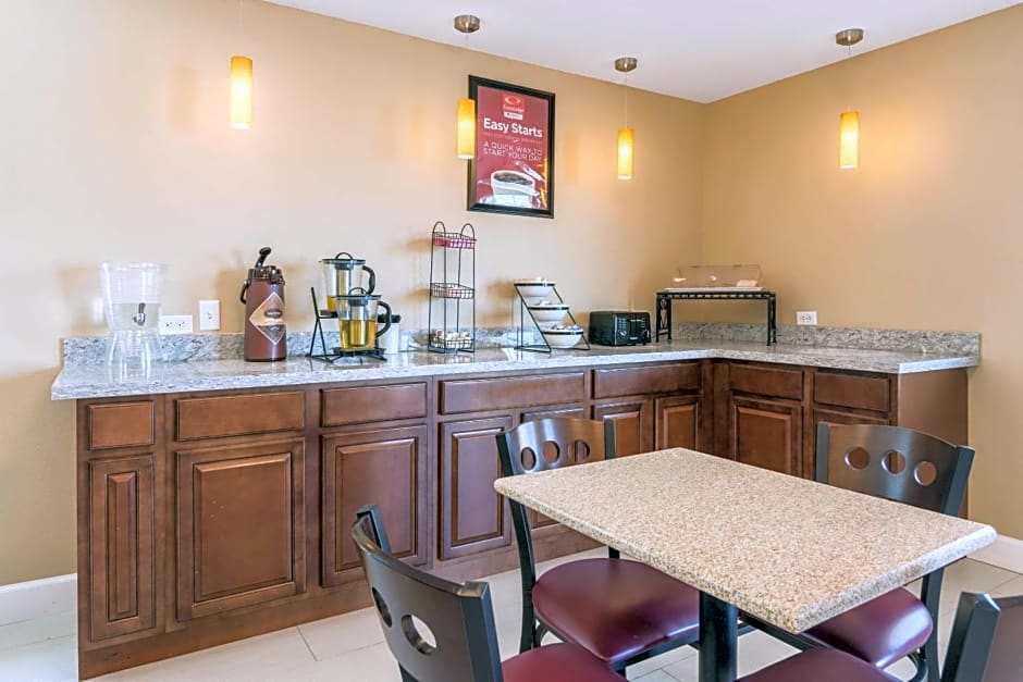 Econo Lodge Inn & Suites North Little Rock