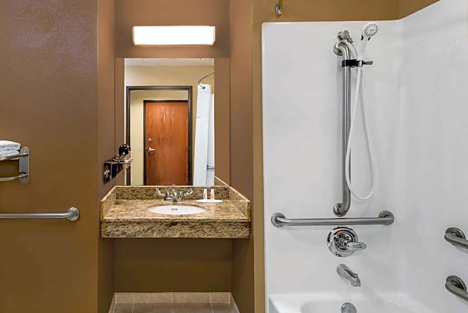 Microtel Inn & Suites by Wyndham Midland