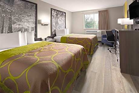 Queen Room with Two Queen Beds - Non-Smoking