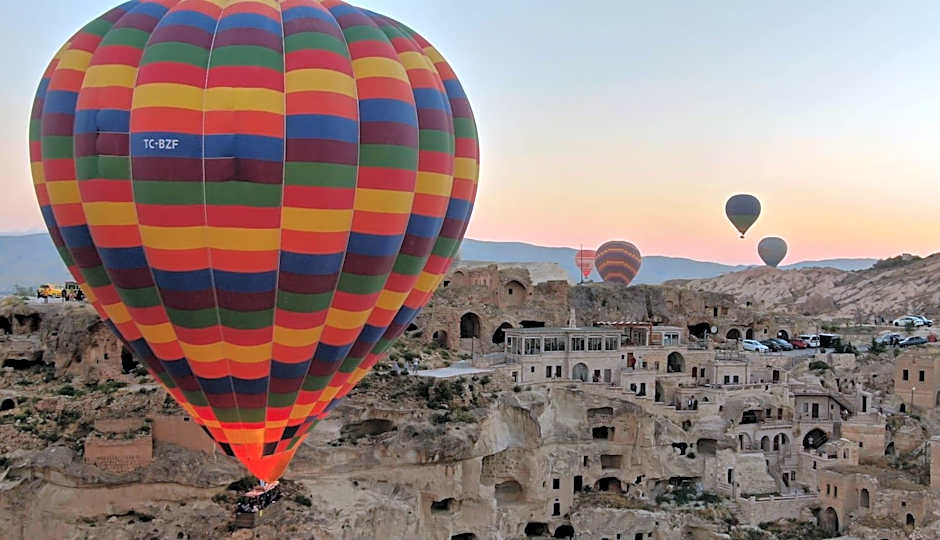 Fairyland Cave Hotel