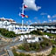 Anchor In Distinctive Waterfront Lodging