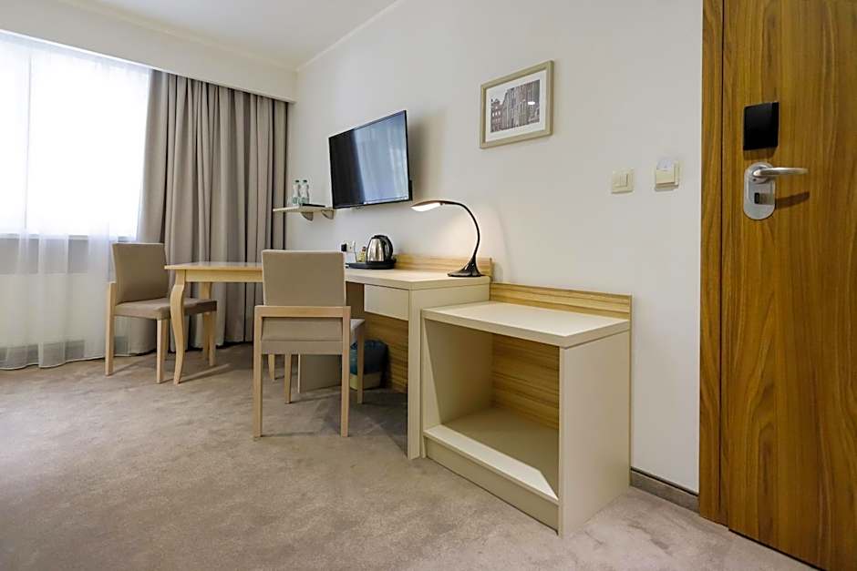 Poznań West Hotel - Airport