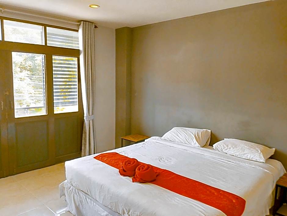 Laem Din Hotel