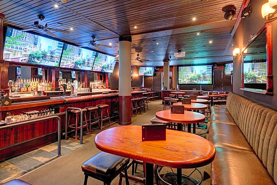 Whistler Village Inn & Suites