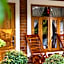 Little Garden Bungalow