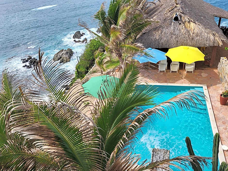 Hotel Luz de Mar ' right on the beach