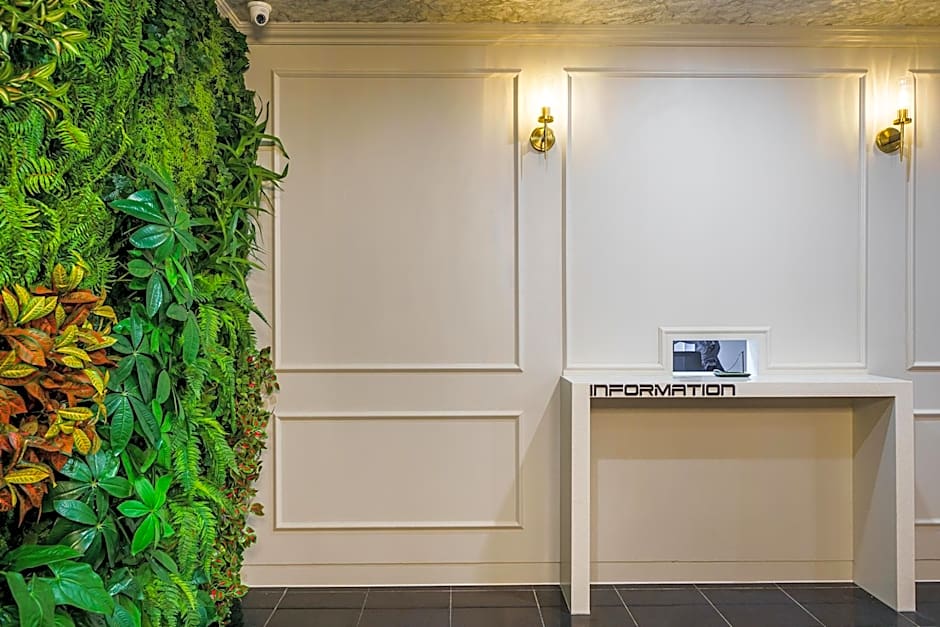 Hotel Yaja Hwajeong Station