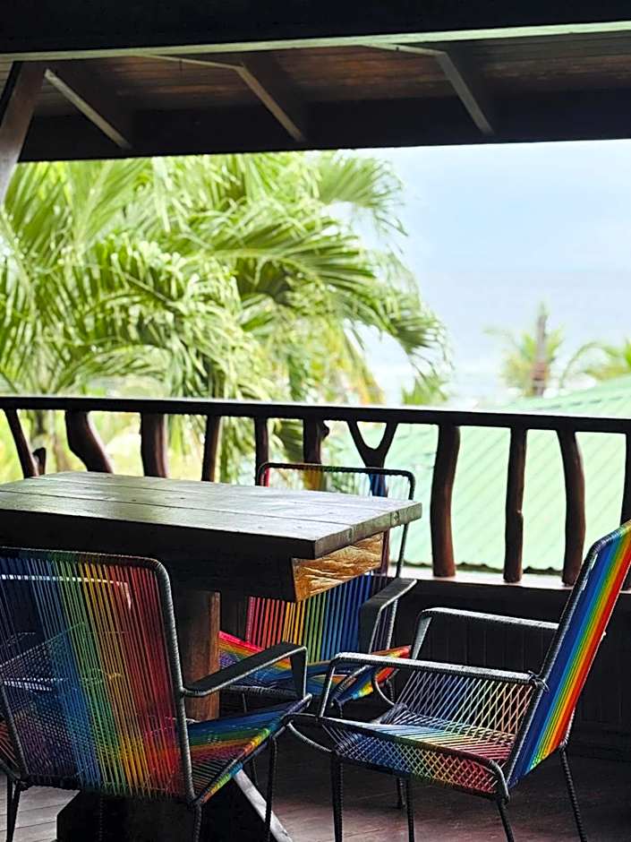 Hotel La Isla Inn