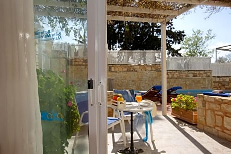 Suite Side Sea View Two Bedrooms With Sharing Pool