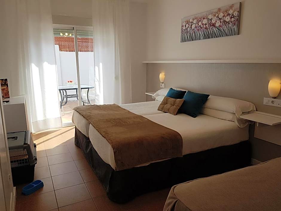 Photo 1 of 14 of 1 Double Bed or 2 Beds