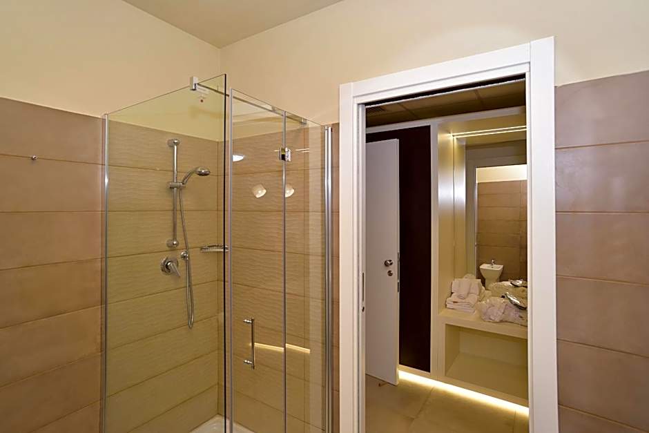 M2 Hotel