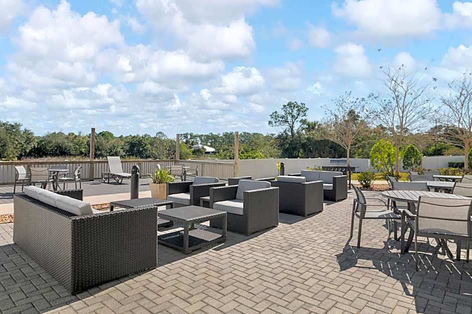 Holiday Inn Express & Suites West Melbourne By IHG
