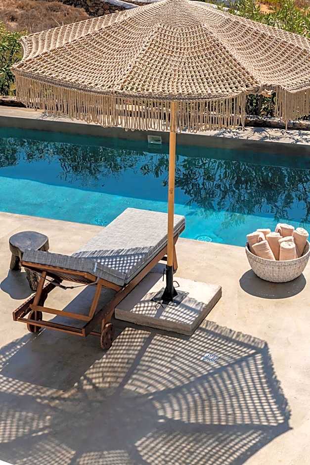 Trinity Mykonos - Beachfront Villa