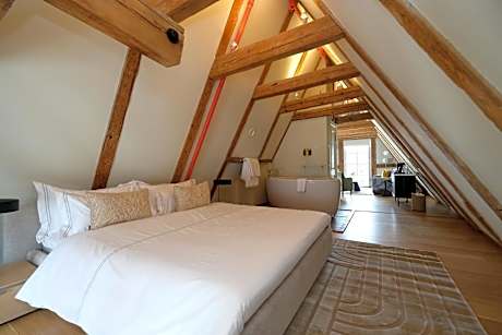 Suite with Spa Bath