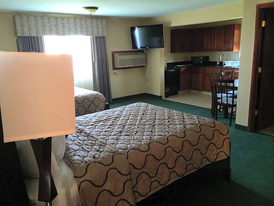 Pacer Inn & Suites Motel