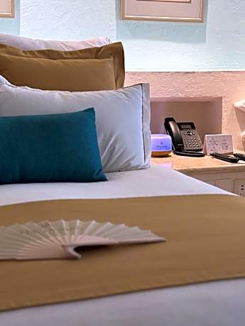 Deluxe Suite with Sea View