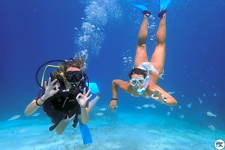 Amfitriti Hotel & Studios