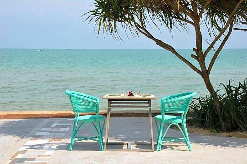 Wis Beach Khanom