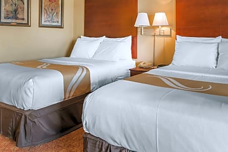 2 Double Beds, Smoking