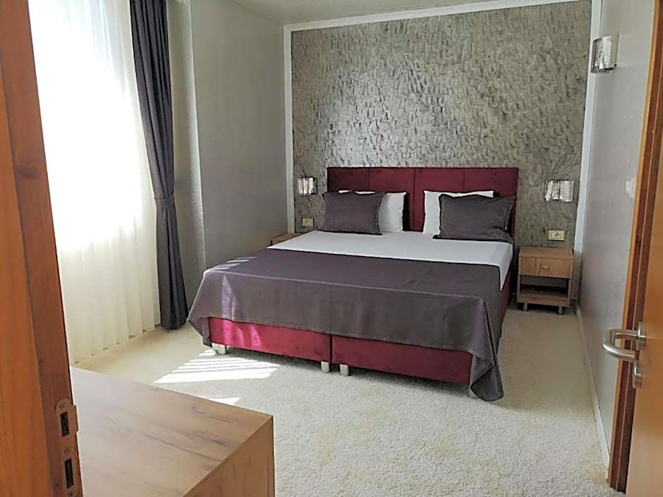 Terra Europe Brontes Hotel