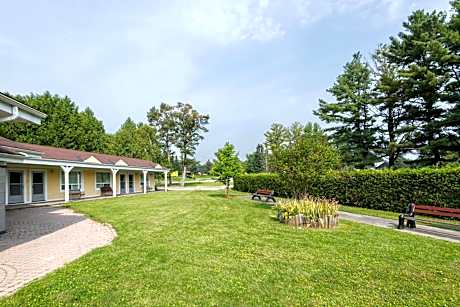 Knights Inn Bracebridge