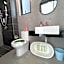 Georgetown Urban Family & Baby-Friendly Home with Skypool Seaview