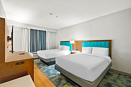 Queen Room with Two Queen Beds - Mobility Access/Non-Smoking