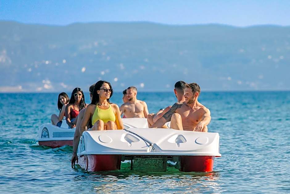 Grand Bleu Beach Resort