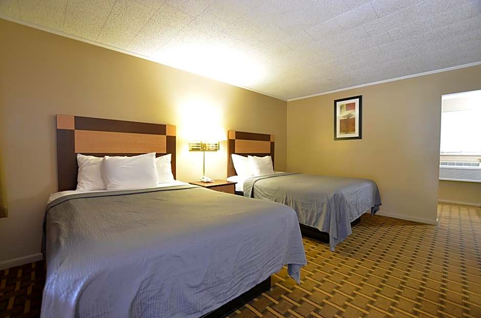 Travelowes Motel - Maggie Valley