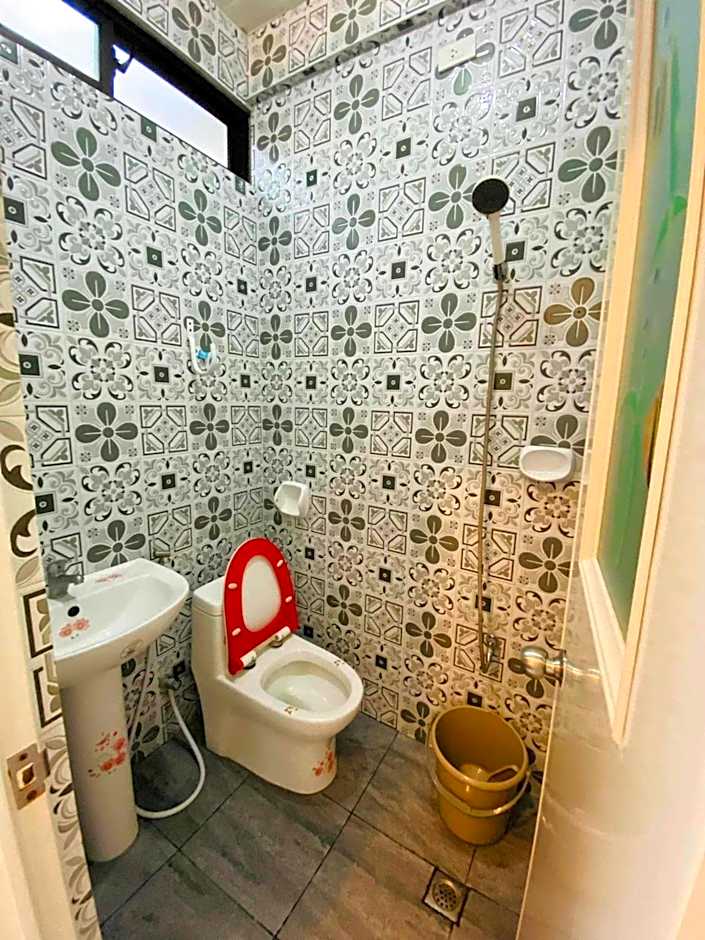 ASHBURN'S TRANSIENT Bauang La Union - BARKADA ROOM, LIMITED PARKING, SELF CHECK-IN, SELF SERVICE