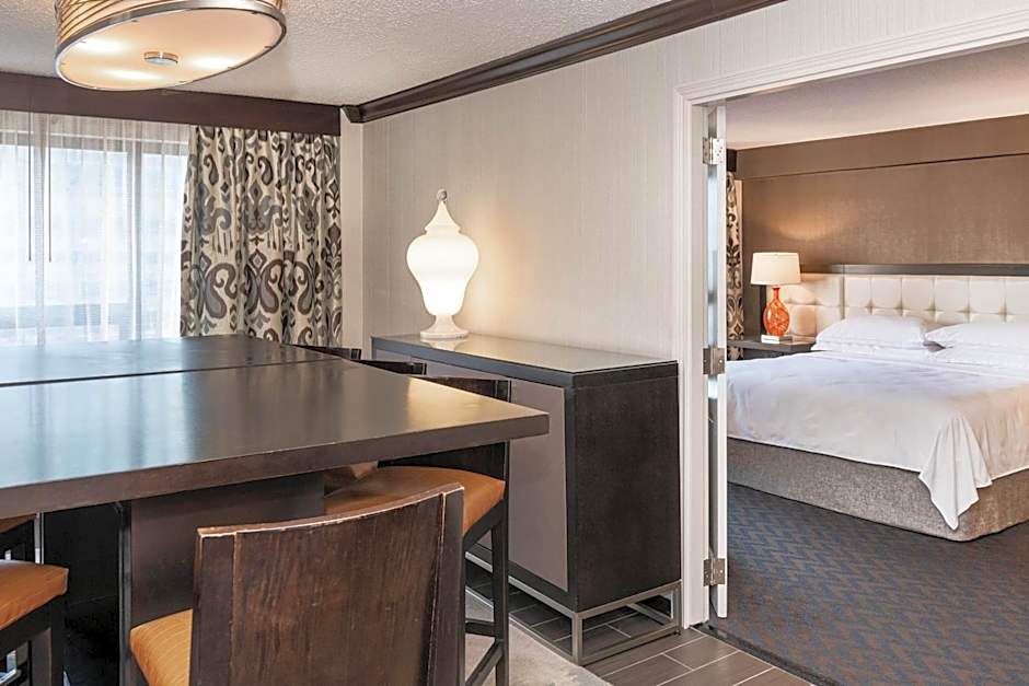 Sheraton Indianapolis City Centre Hotel