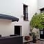 Meson De La Merced Hotel & Suites