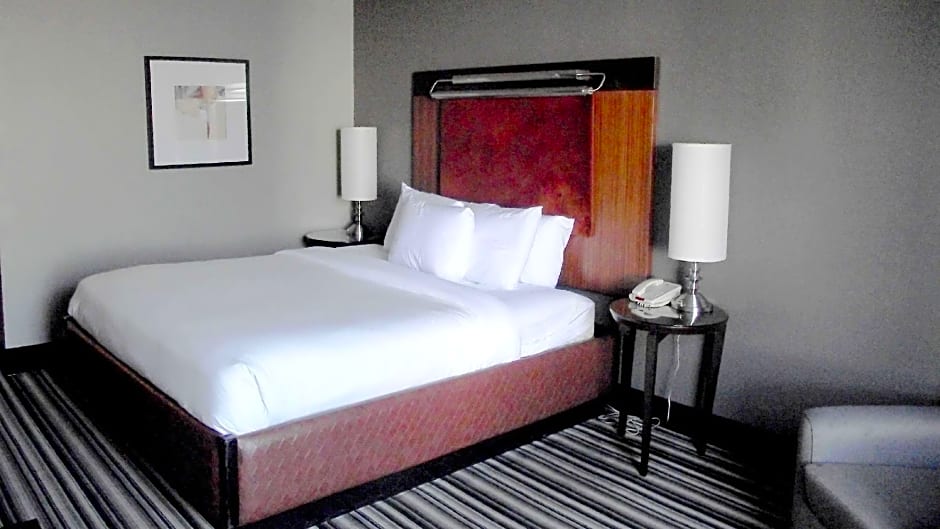 Travelodge by Wyndham Memphis