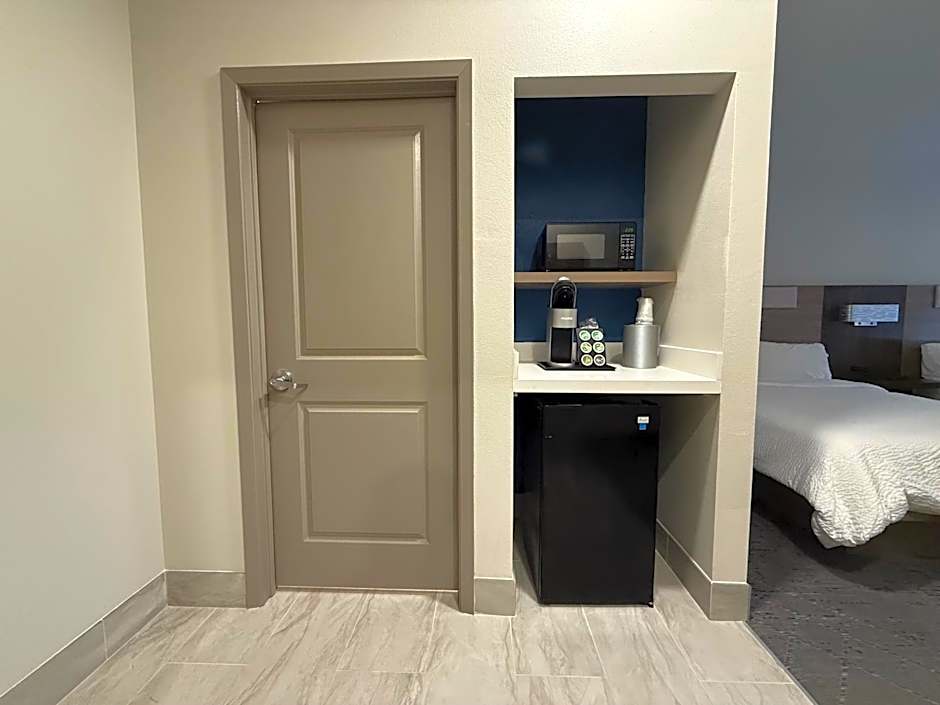 Holiday Inn Express Kenedy By IHG