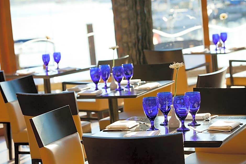 Granville Island Hotel