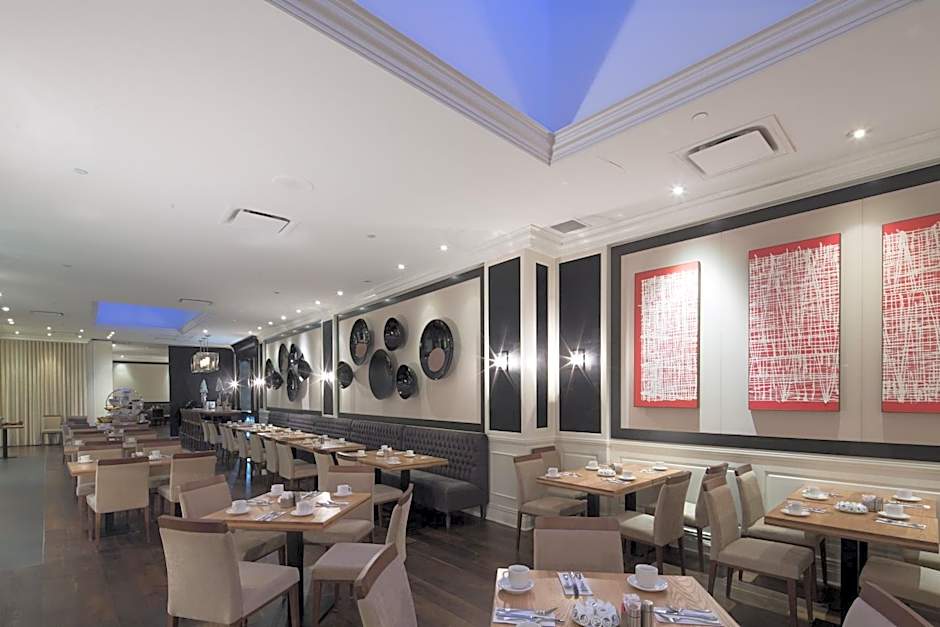 Manoir Victoria Hotel