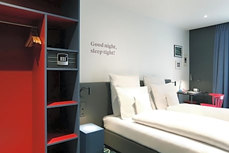 Queen Room