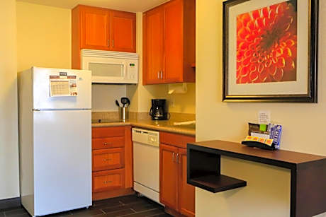 Queen Studio Suite