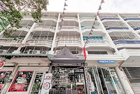 Bossa House Hostel & Cafe