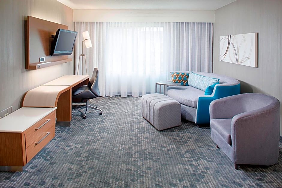 Courtyard by Marriott Richmond Airport